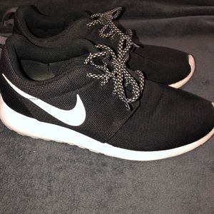 Roshes Nike shoes